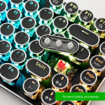 Suasmeninti permatomi retro apvalūs klavi&scaron;ų dangteliai &ndash; madingi mechaniniai klaviatūros dangteliai su galvanizuotu panko dizainu just the keycaps
