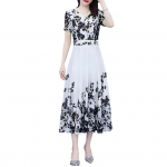 Moteri&scaron;ka gėlėta maksi suknelė kini&scaron;ko meno stiliaus ra&scaron;tu, A silueto ilga suknelė vasarai, trumpomis rankovėmis, V formos i&scaron;kirpte, paplūdimio vasarinė suknelė 3XL juoda balta spalva