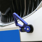 Automobilių derinimo visureigis Raudonos/mėlynos/juodos trikampio trasos lenktyninio stiliaus vilkimo kablio i&scaron;vaizda su veržliarakčiu Universalūs i&scaron;orės apdailos priedai