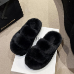 Moteri&scaron;kos storo pliu&scaron;inio kailio &scaron;lepetės žieminės &scaron;lepetės ant storos platformos. 35 chaki