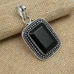 Juodas Spinel Gemstone 925 Sterling Silver rankų darbo dizainerio pakabukas moterims 1.77 Inches juoda