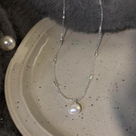 Barokinio perlo pakabukas vėrinys moteri&scaron;kas paprastas i&scaron;skirtinės atmosferos madingas eleganti&scaron;ko temperamento universalus kaklo grandinėlė raktikaulio grandinėlė