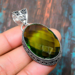 Peridoto brangakmenis 925 prabos sidabras rankų darbo nuostabus papuo&scaron;alas pakabukas 1.97 Inches žalia