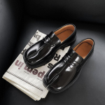 Auk&scaron;tos klasės Horseshoe Design Loafers Vyri&scaron;ki korėjieti&scaron;ka briti&scaron;ko stiliaus tendencijos versija Visiems tinkami storapadžiai laisvalaikio odiniai batai 40 juoda