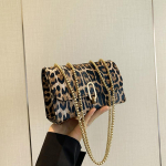 Moteri&scaron;kas Leopard Print Mini Atvartas Crossbody Krep&scaron;ys Vintažinis metalinis grandinėlės dirželis dirbtinės odos užtrauktuku madinga madinga maža rankinė moterims 18.5x8x12.5cm geltona