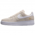 Nike Air Force 1 07 SE Patogūs Mink&scaron;ti Kvėpuojantys Žemi Sportbačiai Moteri&scaron;ki sportbačiai Smėlio spalvos IQ9964-100 37.5