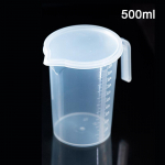 Auk&scaron;tai temperatūrai atsparus sutir&scaron;tintas matavimo puodelis su dangteliu 500ml