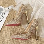 Dizainerio Batai Moterims Ploni Kulniukai Moterims Smailianosiai Auk&scaron;takulniai Prabangūs Blizgantys Odiniai Su Blizgučiais Moteri&scaron;ki Stiletto Vestuviniai Princesės Batai 35-45 41