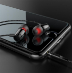 Metalinės laidinės ausinės į ausį, mobiliojo telefono, universalios, 3,5 mm ki&scaron;tukas juoda