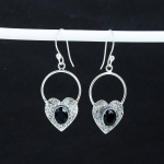 Natūralaus juodo spinelio &scaron;irdelės formos auskarai, 925 prabos sterlingų sidabro auskarai, Rankų darbo boho sidabriniai kabantys auskarai, Vadinamas dovanų rinkinys 1.77" juoda