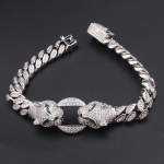 Nauja i&scaron;skirtinė retro dvigalvė la&scaron;inio klijų leopardo žalios akies apyrankė su personalizuotais priedais vyrams ir moterims 18CM
