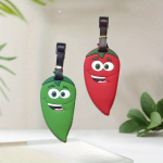 2 vnt &bdquo;Creative Fruit Bag&ldquo; etiketė, apsauganti nuo praradimo, kelionės įlaipinimo bilietas PVC bagažo etiketė, mink&scaron;tos gumos siuntos kortelė Green and red chili peppers