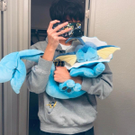 Eeve pliu&scaron;inis žaislas Mielai miegantis Umbreon pliu&scaron;inis žaislas Sylveon Vaporeon Flareon Bewear Sprigatito Piplup Charizard pliu&scaron;inė lėlė Dovana