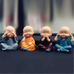 Suri&scaron;tos juostelės Budos vienuolio statulos, mažos, įvairiaspalvės, 4 vnt.