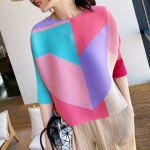 Fashionable contrasting color T-shirt, women's pleated new high-end feeling, summer thin niche, three quarter sleeved top women