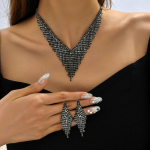 BLINGBAY Moteri&scaron;kas papuo&scaron;alų rinkinys Mielas vestuvinis nuotakos aksesuaras Varis Kalnų kri&scaron;tolai Nuostabus Eleganti&scaron;kas Vėrinys Auskarų rinkinys Moteri&scaron;ki modernūs papuo&scaron;alai Dovana