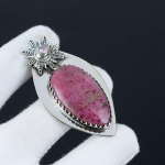 Rodonitas, rožinis chalcedonas brangakmenių pakabukas, natūralus rodonito brangakmenis rankų darbo 925 sterlingų sidabrinis pakabukas moterims, pakabukas dovanoms 6 Cm. rožinė