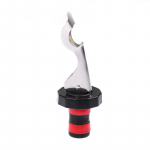 Kūrybiniai vyno kam&scaron;čiai Raudonojo vyno kam&scaron;čiai sandariai užsandarina ir prispaudžiami vyno kam&scaron;čiais juoda