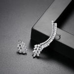 CMM Sparkly Baguette Zirconia Asymmetry Leaf Ear Cuff Stud Auskarai sidabras