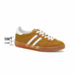 Retro raudoni suvarstomi moteri&scaron;ki odiniai riedlenčių sportbačiai Size 34