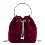 Prabangaus prekės ženklo dizainerio rankinė Nauja elegancija Moteri&scaron;kas rai&scaron;teliu užtraukiamas mai&scaron;elis Aksominė kniedėmis dekoruota krep&scaron;ys per petį Moteri&scaron;ka madinga rankinė per petį