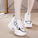 Stambūs sportbačiai moteri&scaron;ki rudeniniai tinkleliai suvarstomi krep&scaron;elis sportiniai batai patogi platforma laisvalaikio tėčio batai neslystantys plei&scaron;tai vulkanizuoti 35