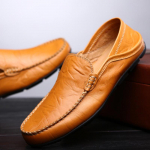 Vyri&scaron;ki Loafers Patogūs plok&scaron;ti batai Slydimi odiniai vairavimo batai Pavasario vasaros laisvalaikio batai 46 geltona