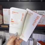 Autenti&scaron;kas prekės ženklas Lilyeve Glow Turn Exosome &scaron;epetėlio ampulė 100ml ampulė galvos odai su &scaron;epetėlio aplikatoriumi 1pcs gray