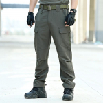 Naujos &bdquo;Tactical Pants&ldquo; vyri&scaron;kos specialiųjų pajėgų treniruočių kelnės lauke