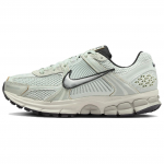 Nike Air Zoom Vomero 5 &Scaron;viesiai sidabrinės chromo moteri&scaron;ki sportbačiai Žali &scaron;viesiai kaulo juodi FN6742-001 36