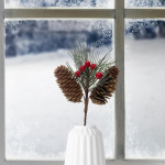 Dirbtinė pu&scaron;ies &scaron;aka su raudonomis uogomis, &scaron;akelė gėlių vazai, &scaron;ventinė Length 18cm