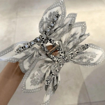 Dvipusis lankelio segtukas Love Grab Clip Bow Hair Clip Summer Holiday Ponytail Clip balta