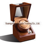 Automatinis vieno laikrodžio suktuvas ir ekspozicinė dėžutė Wood Grain