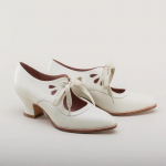 Klasikiniai auk&scaron;takulniai Unisex batai moterims Smailianosiai auk&scaron;takulniai Dizainerio batai su rai&scaron;teliais Retro auk&scaron;takulniai Viduramžių damos odiniai batai 35 balta