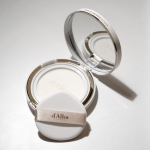 d'Alba Vegan Waterfull Fresh Cool apsaugos nuo saulės pagalvėlė 25g (SPF50+PA++++) - Odos vėsinimas, balinimas ir rauk&scaron;lių mažinimas (2 Parinktys)