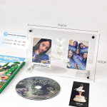 Kompaktinio disko ekrano stovo rėmas Skaidrus akrilinis nuotraukų rėmelis Fotokortelių laikiklis Idol Atvirukai Apsauginiai Kambario dekoras B