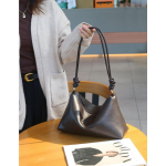 Karvės odos kasdienis moteri&scaron;kas krep&scaron;ys, vieno peties kurjerio krep&scaron;ys, madinga, didelė ir paprasta moteri&scaron;ka rankinė, daugia&scaron;aknis kriauklės krep&scaron;ys tamsiai ruda spalva