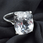 925 prabos sidabro žiedas Safyro žiedas Dydis 9 Balta spalva 28,80 ct Pagalvėlės formos 14.6 mm balta