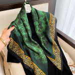 Print Scarf Spring and Autumn Square ed Square Emerald žalia