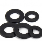 Juoda nailoninė apvali izoliacinė poveržlė - plok&scaron;čia plastikinė tarpinė 7-3X1MM Black