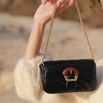 Xiaoxiangfeng Lengvo prabangumo peties rankinė Ni&scaron;inė siuvinėta grandinėlė Auk&scaron;čiausios klasės rankinė per petį Mini rankinė Naujas stilius