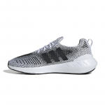 Adidas Originals Swift Run 22 'Balti Juodi' Sportbačiai GZ3507 37⅓