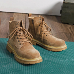Prekinis ženklas Vyri&scaron;ki batrai&scaron;čiai Žieminiai laisvalaikio batai Dizainerio prabangūs Chelsea taktiniai madingi Darbiniai saugos odiniai Ankle Sneakers Batai 44 geltona