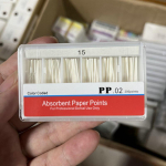 1 vnt. dantų sugėriklis 0,02 popieriniai ta&scaron;kai 15-40 &scaron;aknų At&scaron;aukti Endodontics Medvilnės pluo&scaron;to antgaliai Dentist Product 45-80 02 paper 15 balta