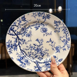 Retro prancūzi&scaron;ko stiliaus keraminės lėk&scaron;tės, lengvai prabangios, restorano desertinė, namų lėk&scaron;tė, skanūs patiekalai, valgymo lėk&scaron;tė, i&scaron;skirtiniai indai