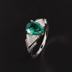 925 prabos sidabro moteri&scaron;kas žiedas su sukurtu kriau&scaron;ės formos 7*10mm smaragdiniu Nano rodžio danga papuo&scaron;alas moterims jubiliejinės &scaron;ventės dovanos US RING SIZE:10# žalia