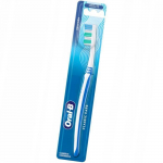 Brosse &agrave; dents - Oral-B - Classic Care - Medium 35 - Doux pour dents et gencives - Manche ergonomique