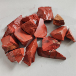 100 g natūralaus raudonojo jaspio &scaron;iurk&scaron;čių akmenų mineralų pavyzdžiai, neapdoroti kristalai, netaisyklingos formos akmeninis akmuo, skirtas akvariumui akvariume 2-4cm raudona