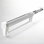 I&scaron;traukiamas teleskopinis kelnių laikiklis spintai: Daugiafunkcinis stumdomas laikymo stalčius buitiniam naudojimui. Elegant White Straight Rod Double Rail