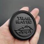 Metalinis Automobilio Stiliaus Kėbulo &Scaron;oninis Lipdukas 4X4 TRAIL RATED Logotipas Ženklelis Emblema Skirta Wrangler Patriot Grand Cherokee Aksesuarai juoda